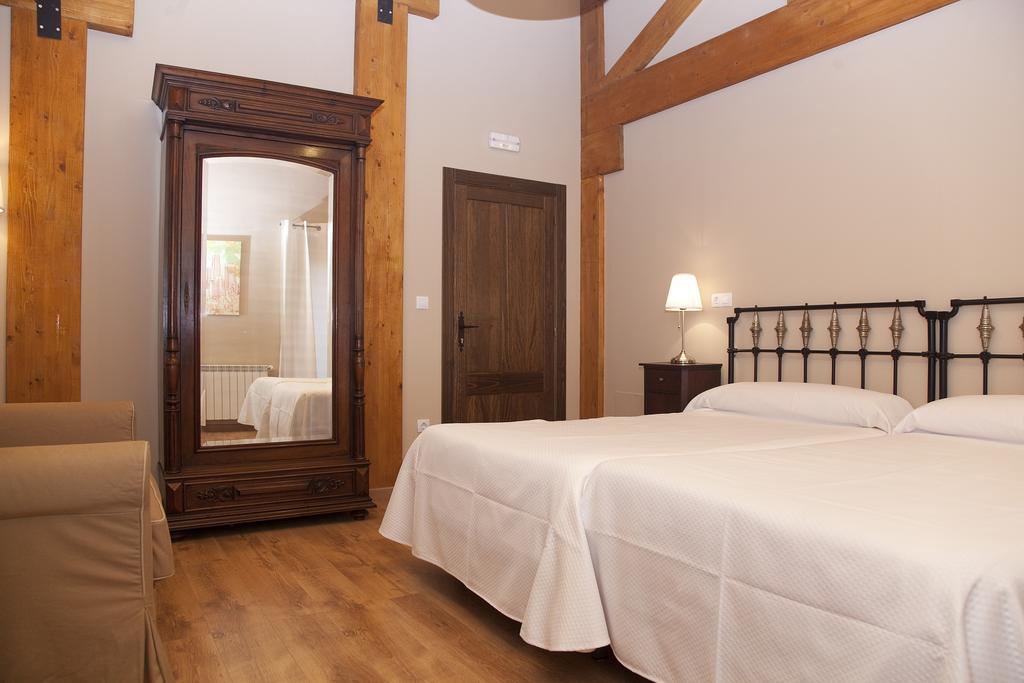 فندق La Casona De La Mesta Almajano الغرفة الصورة